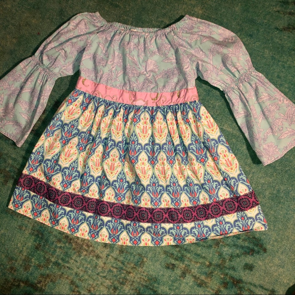 💜 MATILDA JANE OFF THE SHOULDER TOP 💜 - Picture 2 of 5